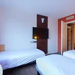 Ibis Annemasse-geneve Hotel 3*