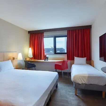Ibis Annemasse-geneve Hotel 3*