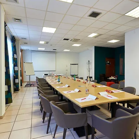 Ibis Annemasse-geneve Отель 3*