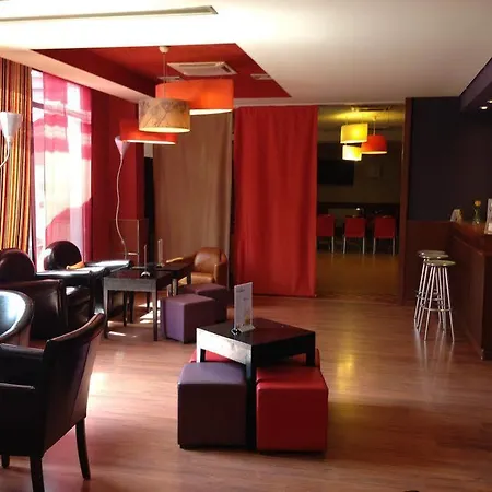 Ibis Annemasse-geneve Hotel 3*