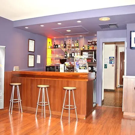 Ibis Annemasse-geneve 3*
