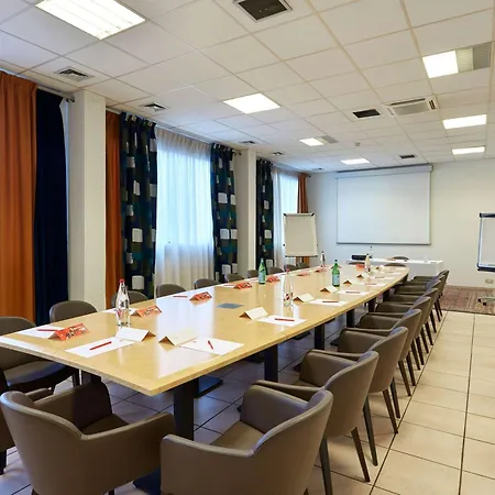 Ibis Annemasse-geneve Hotel