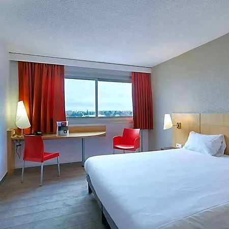 Ibis Annemasse-geneve Hotel 3*