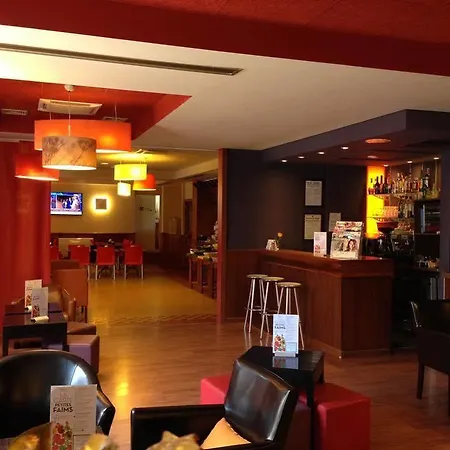 Ibis Annemasse-geneve أمْبييّي