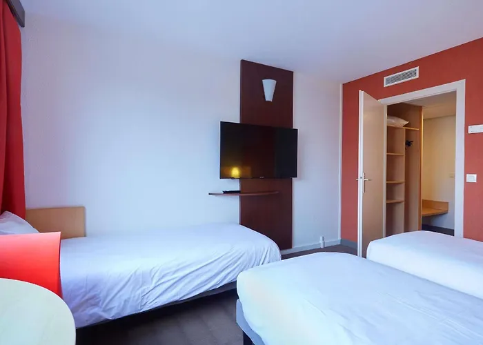 Ibis Annemasse-geneve Hotel 3*